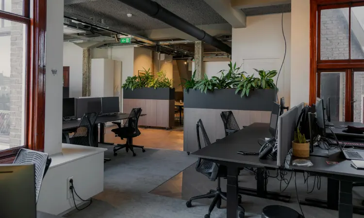 Kelebihan menggunakan meja kantor modular, Sumber: pexels.com