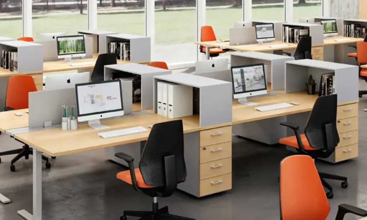 Meja kantor untuk tim kolaboratif, Sumber: b2bofficeinteriors.ie