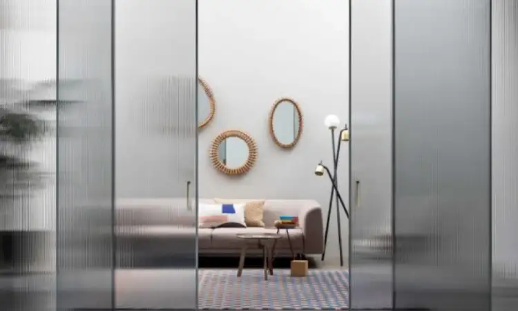 Partisi Geser Kaca Frosted, Sumber: himalayaabadi.com