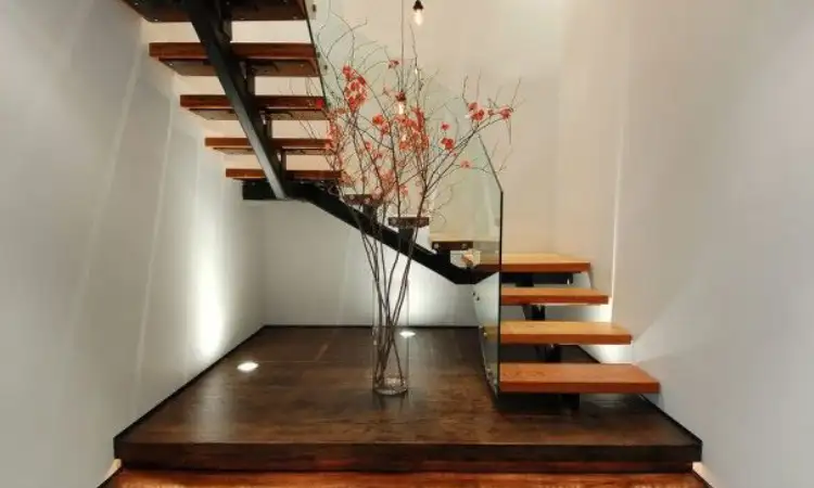 Tangga kayu industrial, Sumber: pinimg.com