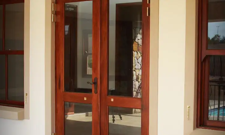 Pintu panel kaca, Sumber: vanacht.co.za