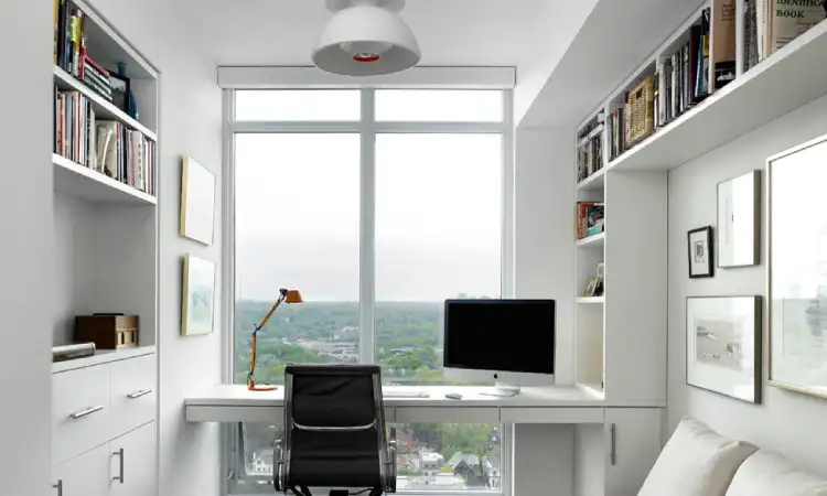 Ruang kerja dengan built in furniture, Sumber: hzcdn.com