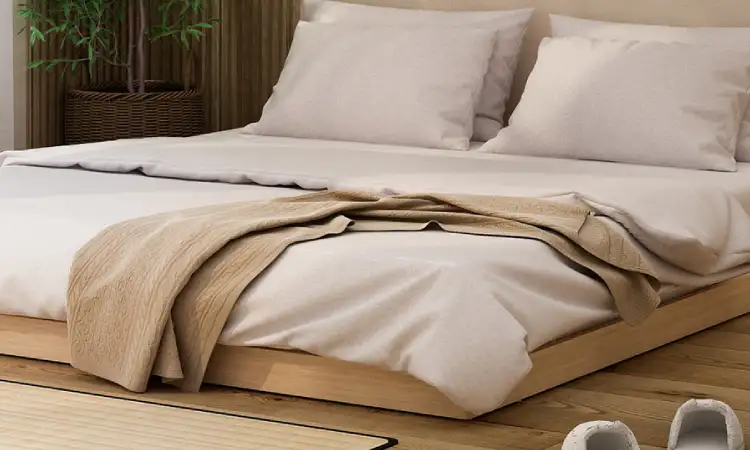 Dipan kayu lesehan, Sumber: pirahome.com