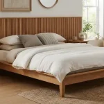 Dipan Japandi dengan Headboard Kayu, Sumber: AI