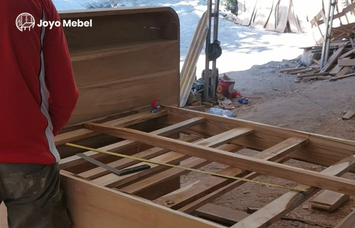 Dipan custom dibuat sesuai keinginan konsumen, Sumber: dokumentasi Joyo Mebel
